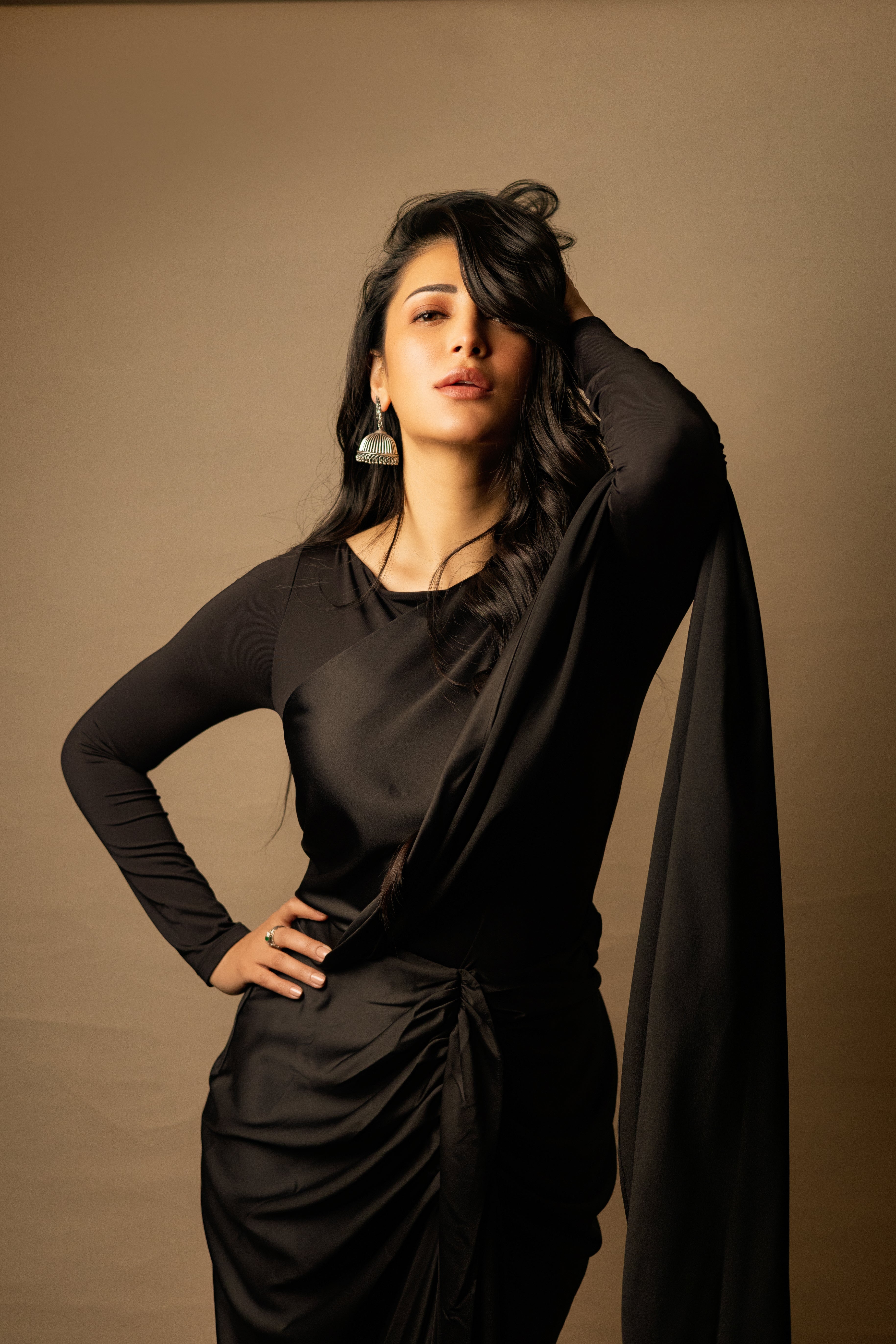 Shruti Haasan in Kaai Sari